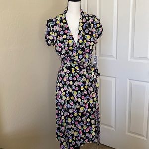 VICKY TIEL Floral Print Wrap Dress sz S perfect for travel NWT